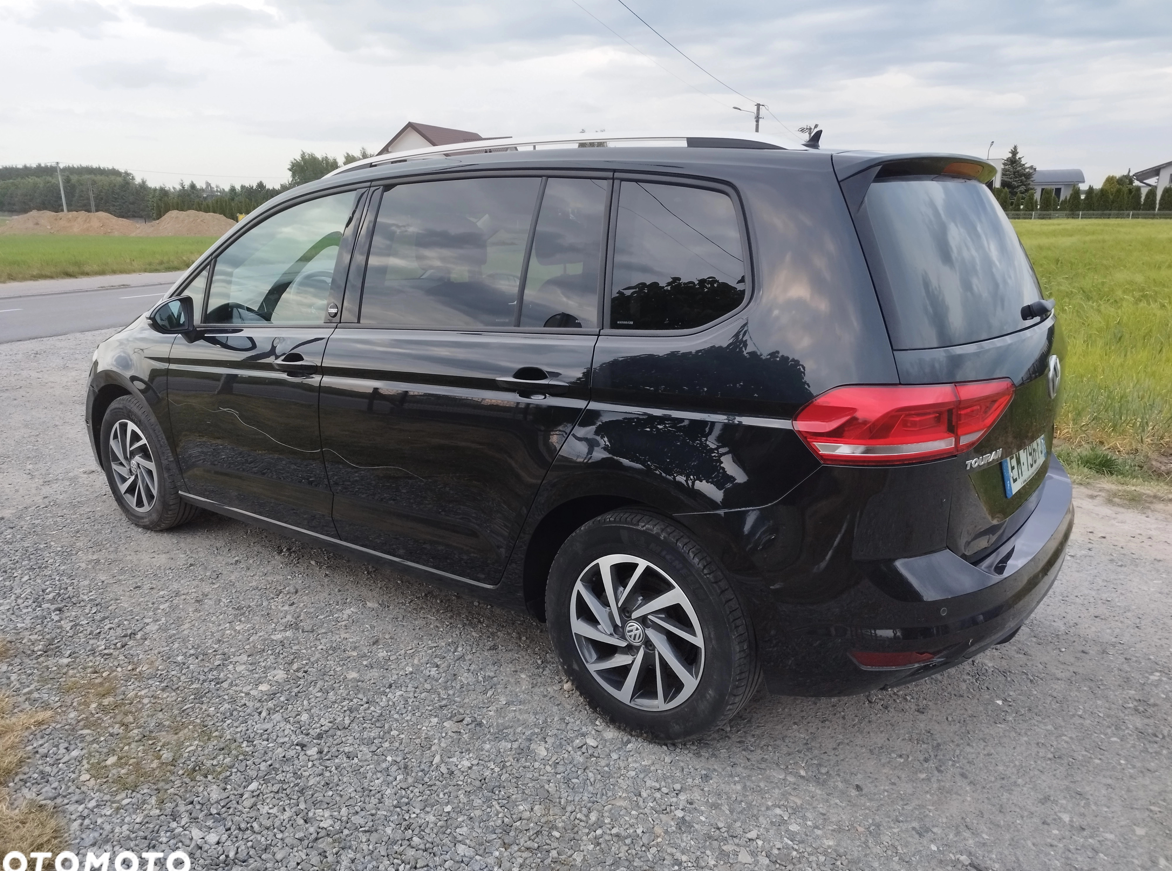 Volkswagen Touran cena 34900 przebieg: 149000, rok produkcji 2017 z Kępno małe 326